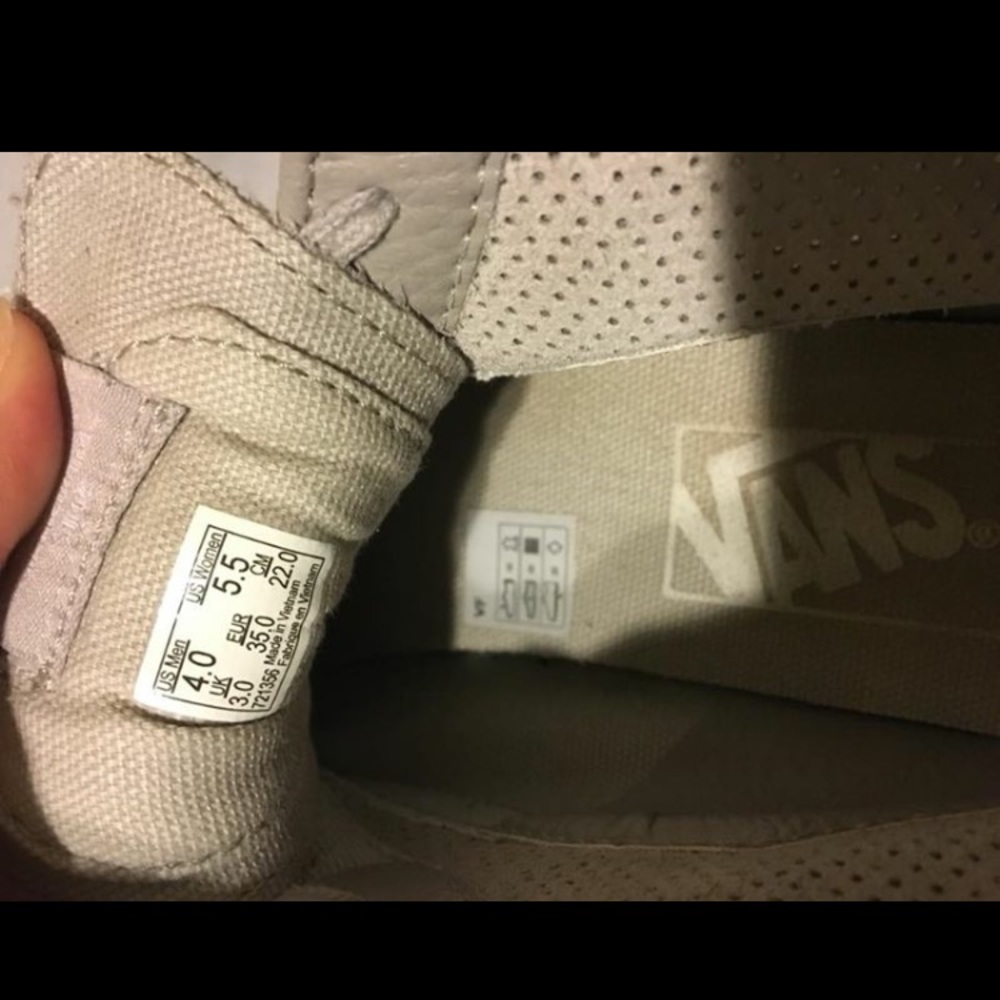 Vans - Picture 2 of 2